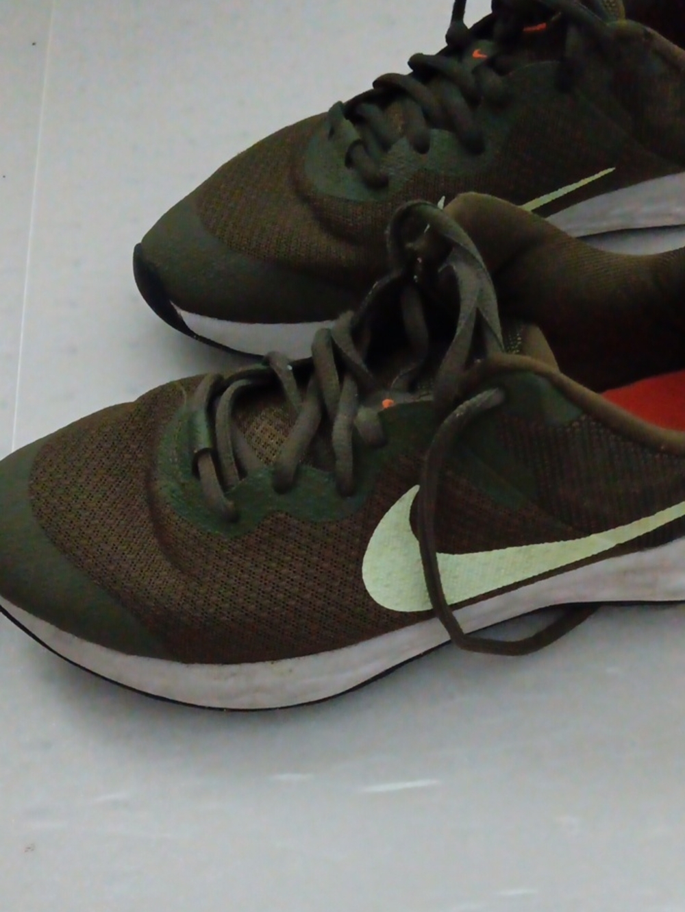 Nike Kids Olive Green Sneakers with White Swoosh - Picture 2 of 6